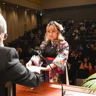 「愛と奉仕精神忘れない」　釧路短大で卒業証書授与式【釧路市】(2024-03-16)