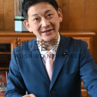 「釧路の魅力 観光ＰＲ動画に」鶴間道議が道政報告【釧路市】(2024-03-28)