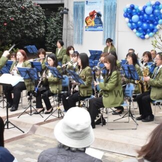 軽快な演奏でアピール　世界自閉症啓発デー、釧路吹奏楽団が公演【釧路市】(2024-04-08)