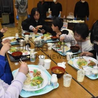 こども食堂に市民大勢が来場【根室】(2024-04-02)