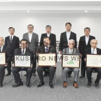 牛乳贈答券購入、３団体に感謝状(2024-05-14)