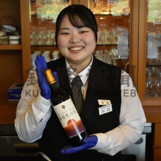 フレッシュさん！⑯　屈斜路プリンスホテル　川口充未さん（１８）【釧路市】(2024-05-11)