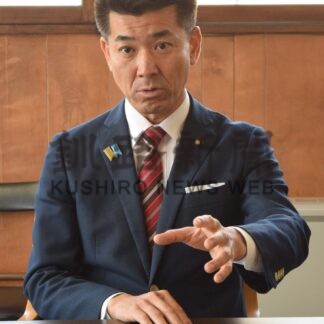 「返還運動　政府支援必要」　立憲泉代表、元島民と懇談_1(2024-05-03)