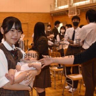 赤ちゃんの育て方学ぶ　別海高で出前授業【別海】(2024-06-14)