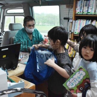 図書館バス利用してね　花咲小１年生にルール説明【根室】(2024-06-05)