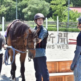 標茶を乗用馬の聖地に　なおみちカフェ、知事取り組み視察【標茶】(2024-06-30)