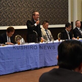 釧路港舟漕ぎ大会 ８月３日に　２０回目迎え特別賞拡充【釧路市】(2024-06-08)