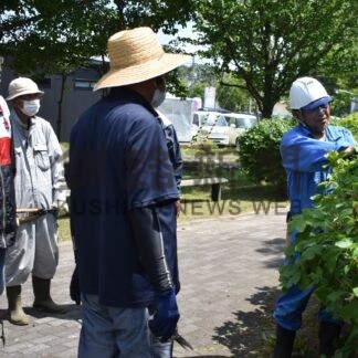 剪定の基本技術学ぶ　市公園緑化協会が講習会【釧路市】(2024-07-28)