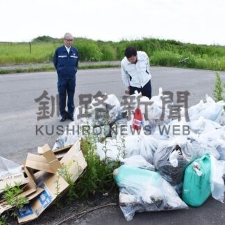 西港で海岸清掃　港湾関係者170人【釧路市】(2024-07-10)