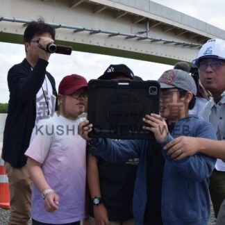 羅臼小児童、高速道の現場見学　釧路開建が出前講座【釧路市】(2024-07-12)