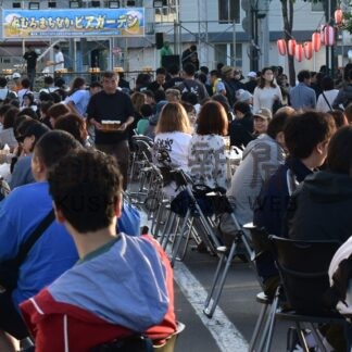 市民ら根室の夏満喫　「まちなかビアガーデン」盛況【根室】(2024-07-30)