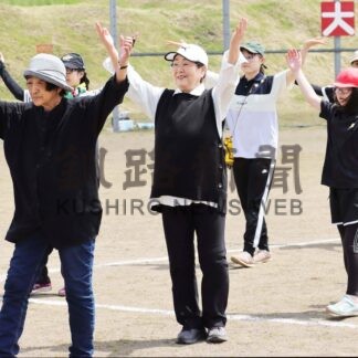 花咲音頭 輪広がる　歌吹き込みの五十嵐、佐藤さんも参加【根室】(2024-07-03)