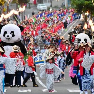 ６年ぶり千人踊り沸く　ねむろ港まつり開幕【根室】(2024-07-14)
