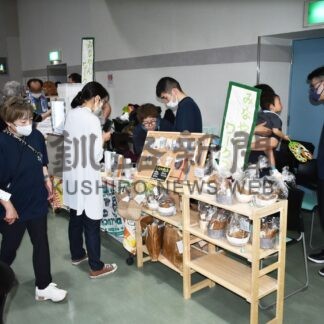 買い物やステージ楽しむ　ふれあいひろば、町民でにぎわう【標茶】(2024-07-14)