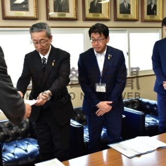 来春高卒の求人枠確保を　市など５者代表、業界団体に申し入れ【根室】(2024-07-20)