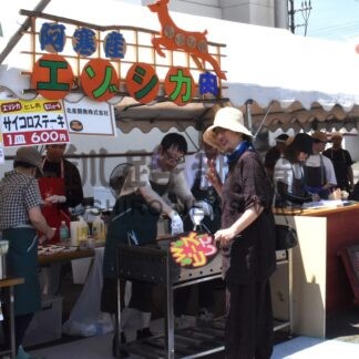 阿寒ふるさとまつり盛況　グルメやステージ満喫【釧路市】(2024-07-22)