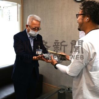 釧路がん検診センターに寄付　カーマートグラネス【釧路市】(2024-08-14)