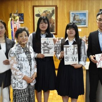 ボランティア活動で北陽高３年生を表彰　ソロプチミスト釧路【釧路市】(2024-09-22)