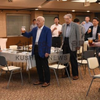 納涼ビール会親睦を深める　はくちょう会【根室】(2024-09-11)