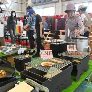 釧路刑務支所で矯正展　市民ら作業品吟味【釧路市】(2024-09-03)