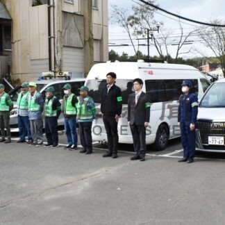 地域安全運動の出動式と啓発実施　弟子屈署、標茶町防犯協【弟子屈、標茶】_1(2024-10-17)