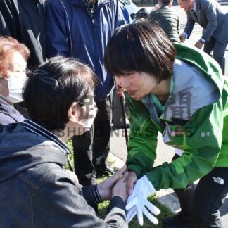 選挙フラッシュ　投票前最後の根室入り　鈴木氏【根室】(2024-10-25)