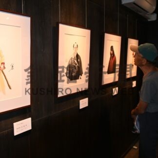 映画「シサム」盛り上げ　イラストやパネル展示【白糠】_1(2024-10-03)