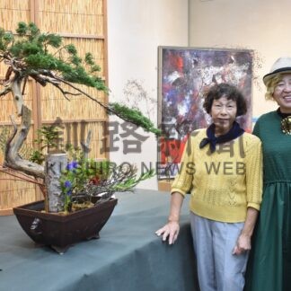 わくわく楽しい力作並ぶ　生け花池坊道東会【釧路市】(2024-10-12)