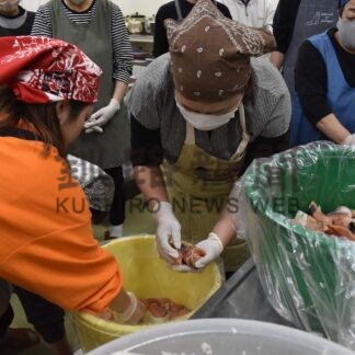 秋鮭の飯寿し作り体験　〝浜の母ちゃん〟極意伝授【根室】(2024-11-16)