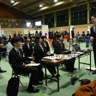 企業説明に高専学生真剣　仕事研究セミナー【釧路市】(2024-12-15)