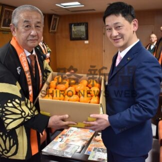 和歌山の団体、しもつみかん３０箱を福祉施設に寄贈【釧路市】(2025-01-26)