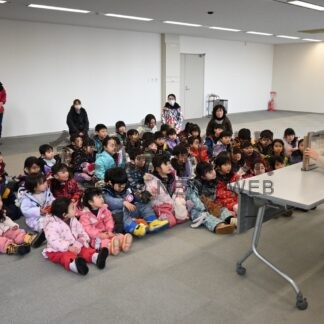 園児ら避難経路など確認　釧路合同庁舎で訓練【釧路市】(2025-01-24)