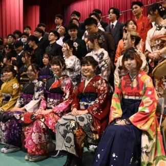 二十歳、新たな門出　厚岸で式典【厚岸】(2025-01-06)