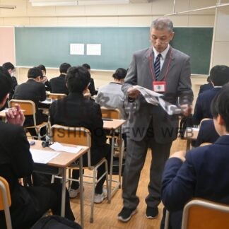 志望校目指し１３１３人挑む　釧根管内で公立高入試【釧路市】(2025-03-05)