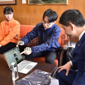 ごみ箱誘導アプリ、道ＩＴ推進協会賞　釧公大生が市長に報告【釧路市】(2025-04-29)