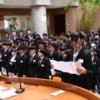 気持ち新たに入学式【釧路市】(2025-04-08)