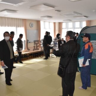 花咲港消防分遣所、市議１４人が視察【根室】(2025-04-22)