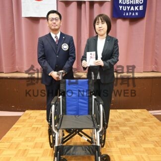 市立病院に車椅子寄贈　釧路ゆうやけライオンズクラブ【釧路市】(2025-04-20)