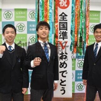 松下、青木、押久保選手 準Vに貢献　全日本中学バドミントン【白糠】(2025-04-10)