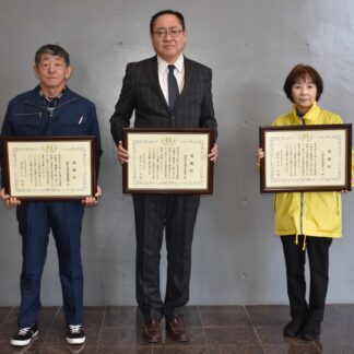 交通事故死ゼロ１０００日、町が３団体に感謝状【標津】(2025-05-01)