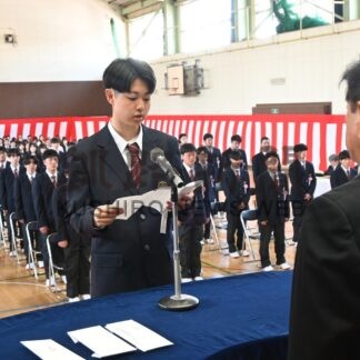 理想や夢持って　武修館高校で入学式【釧路市】(2025-04-10)