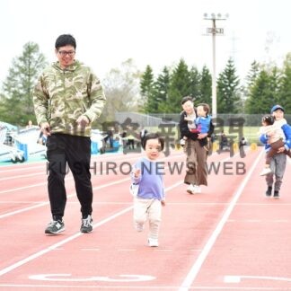４６７人が全力疾走　釧新杯陸上大会【釧路市】_9(2025-05-21)