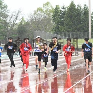 雨の中仲間と絆つなぐ　釧路小中学生駅伝大会【釧路市】(2025-05-29)