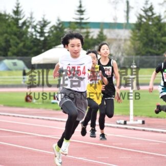 ４６７人が全力疾走　釧新杯陸上大会【釧路市】_4(2025-05-21)