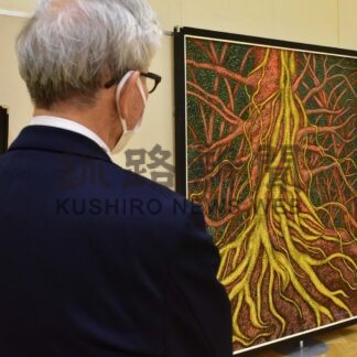 根室と別海の団体　合同絵画展、力作５０点(2025-05-18)