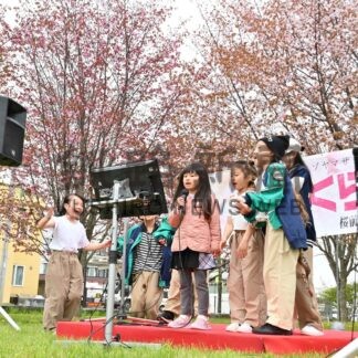 桜の季節　市民ら楽しむ　釧路八重フェス【釧路市】(2025-05-18)