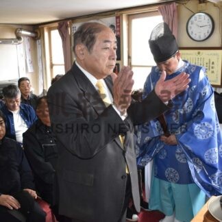 「仕事にこだわり持つ」　市議選、壺田氏事務所開き【根室】(2025-05-21)