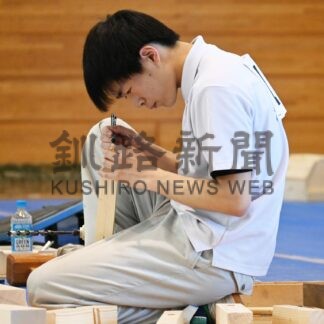 河﨑さん（釧工業建築科）優良賞　ものづくりコンテスト道大会【釧路市】(2025-06-20)