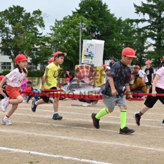 競技やダンス児童真剣　釧根管内小学校運動会シーズン_4(2025-06-23)