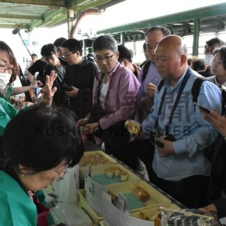 ノロッコ川湯温泉号運行　特産物で乗客おもてなし【標茶】(2025-06-18)
